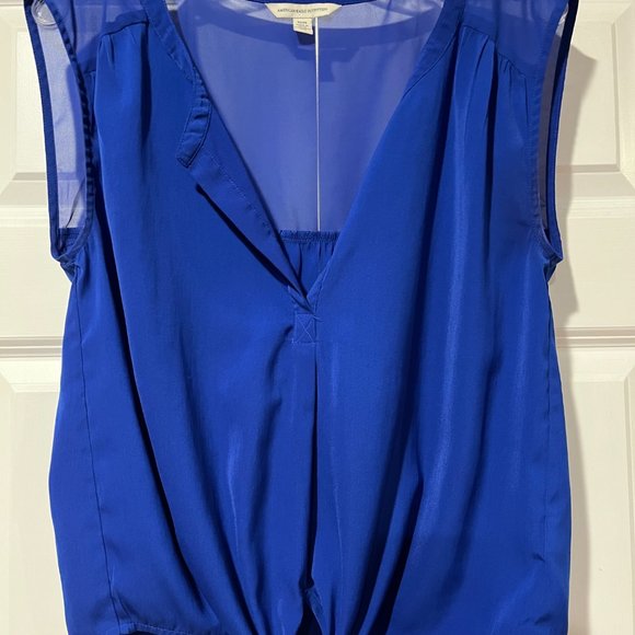 American Eagle - Short-sleeve Blue Shirt with V-Neck and Front Tie - Med - Picture 1 of 5